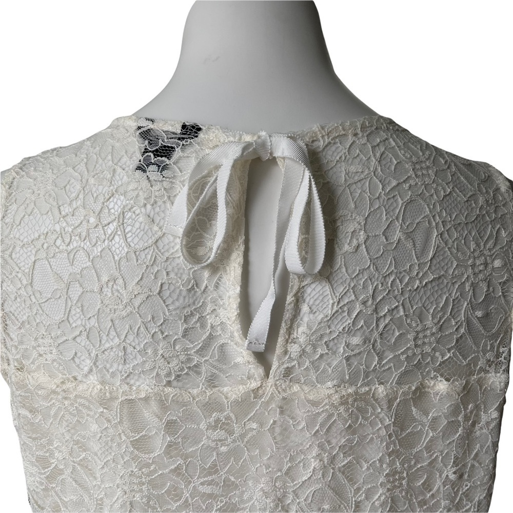 Ann Taylor Off White Tiered Lace Sleeveless Top - Picture 8 of 12